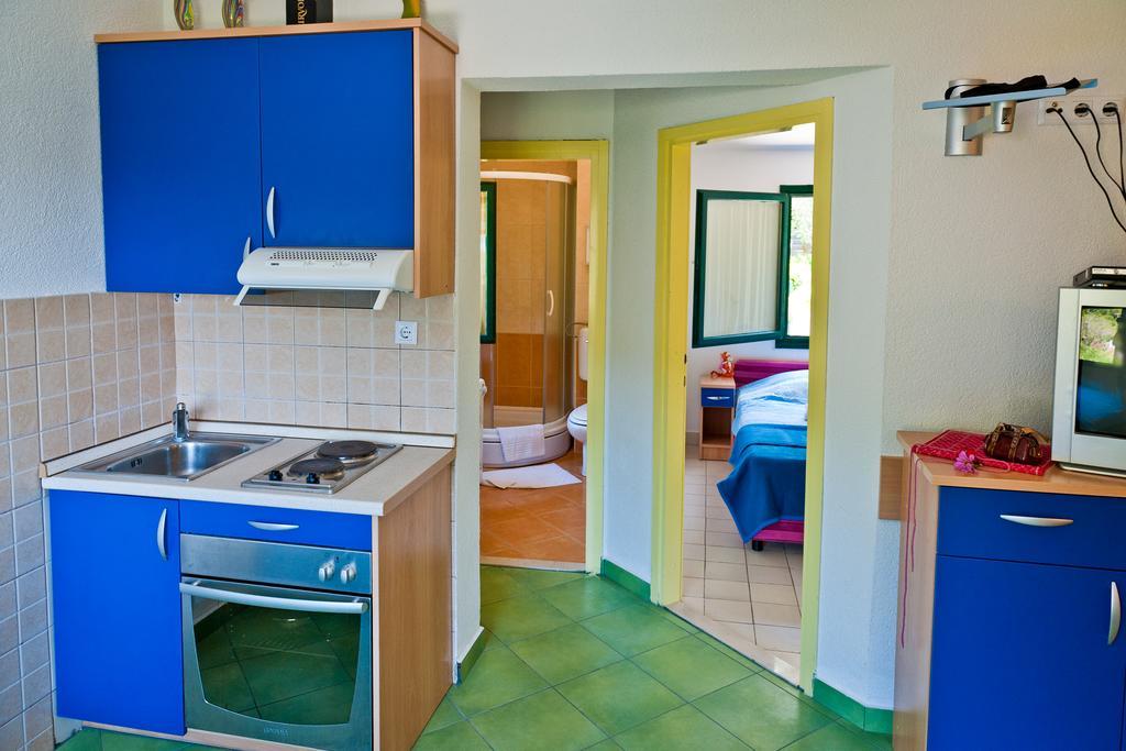 Apartment Bonaca Klek Exterior photo